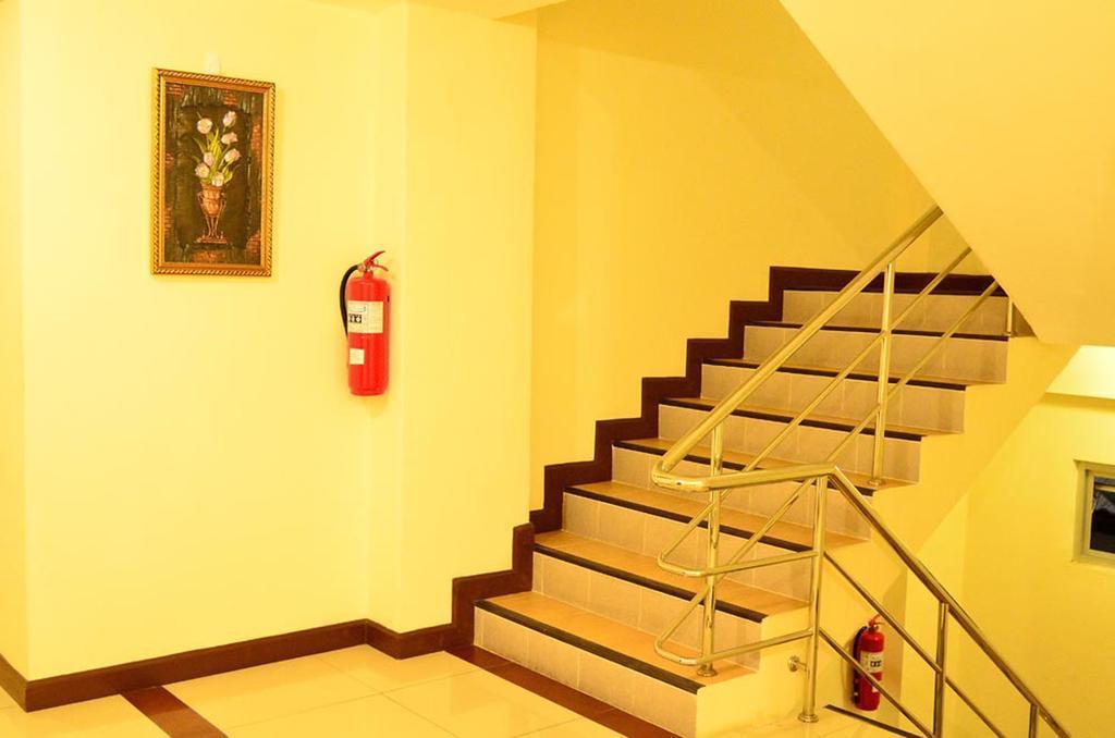 Aravinda Living Home Bangkok Extérieur photo