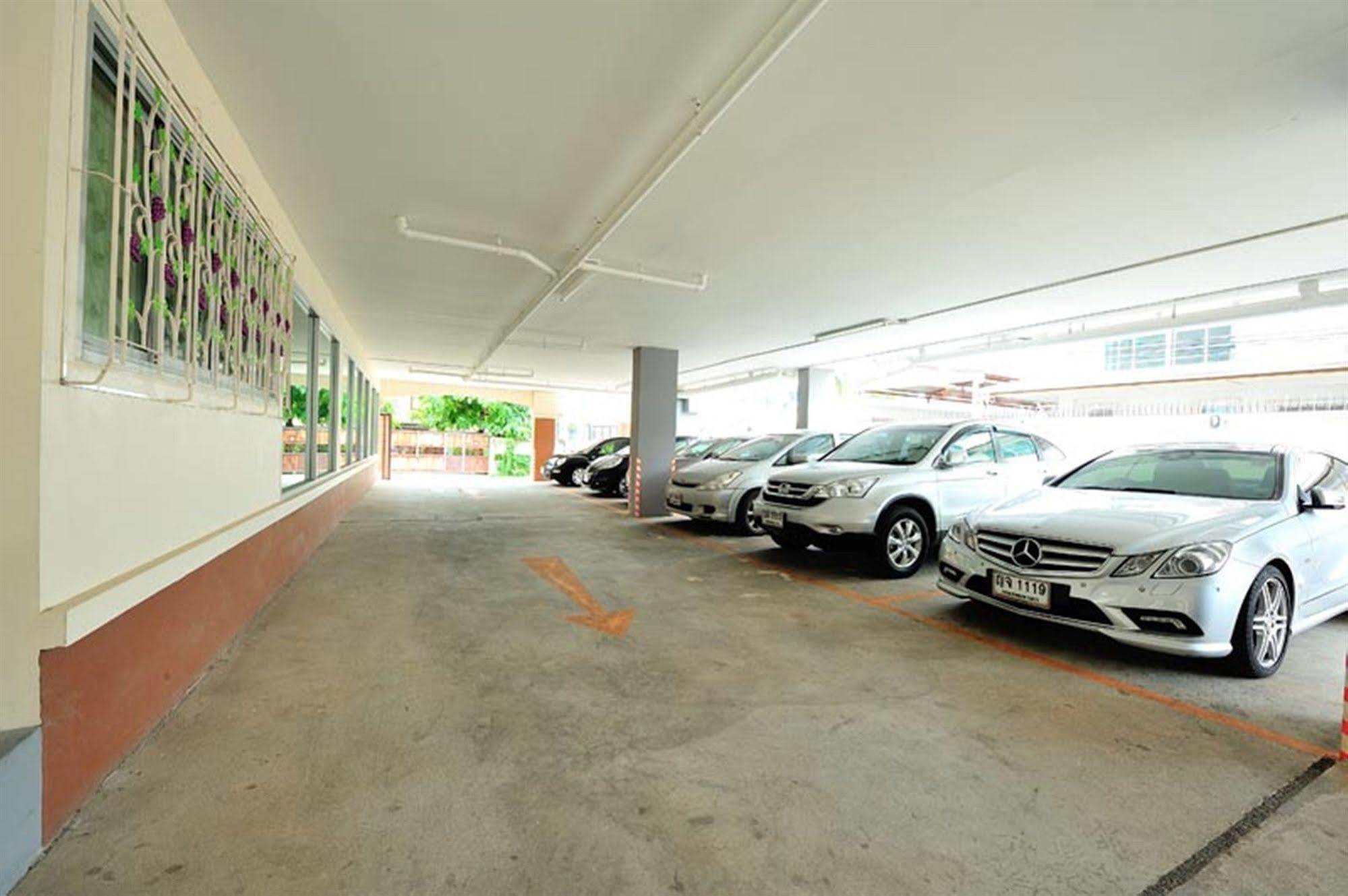 Aravinda Living Home Bangkok Extérieur photo