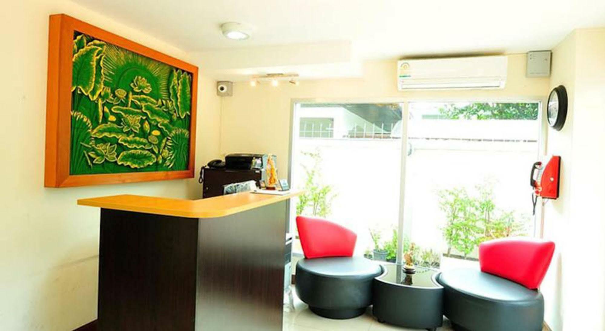 Aravinda Living Home Bangkok Extérieur photo